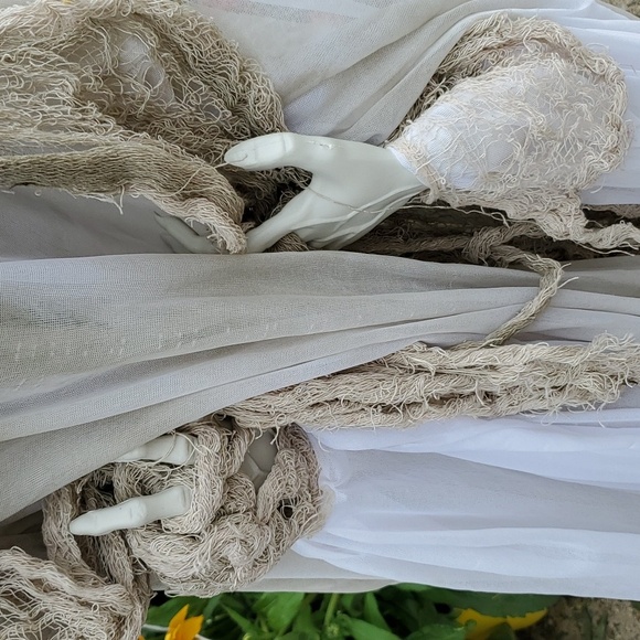 50" Lighted Halloween Scary Bride - Picture 9 of 11